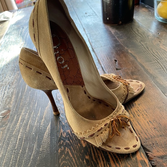 Christian Dior vintage camel suede moccasin style open toe pump size 9 - Picture 8 of 12